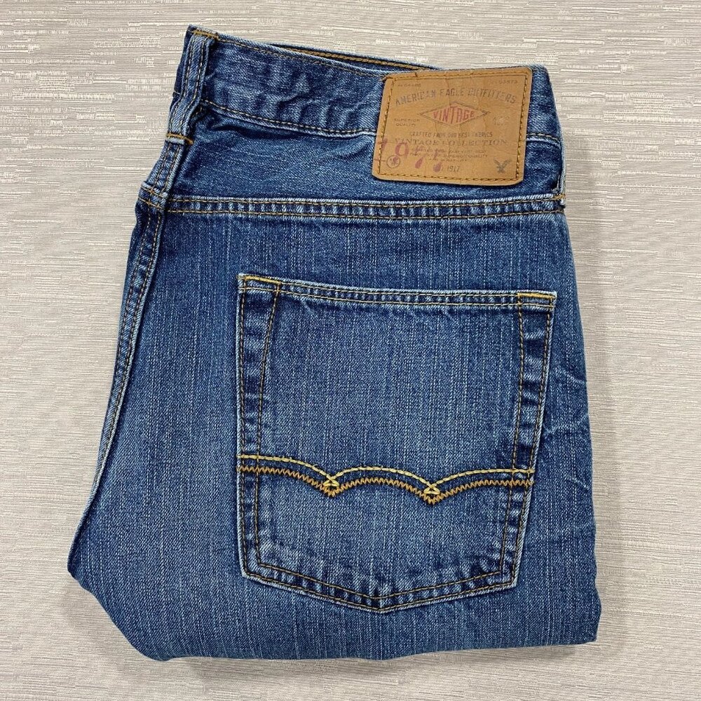 American Eagle Jeans Mens 33 x 32 Slim Fit Straight Leg Medium Wash Denim